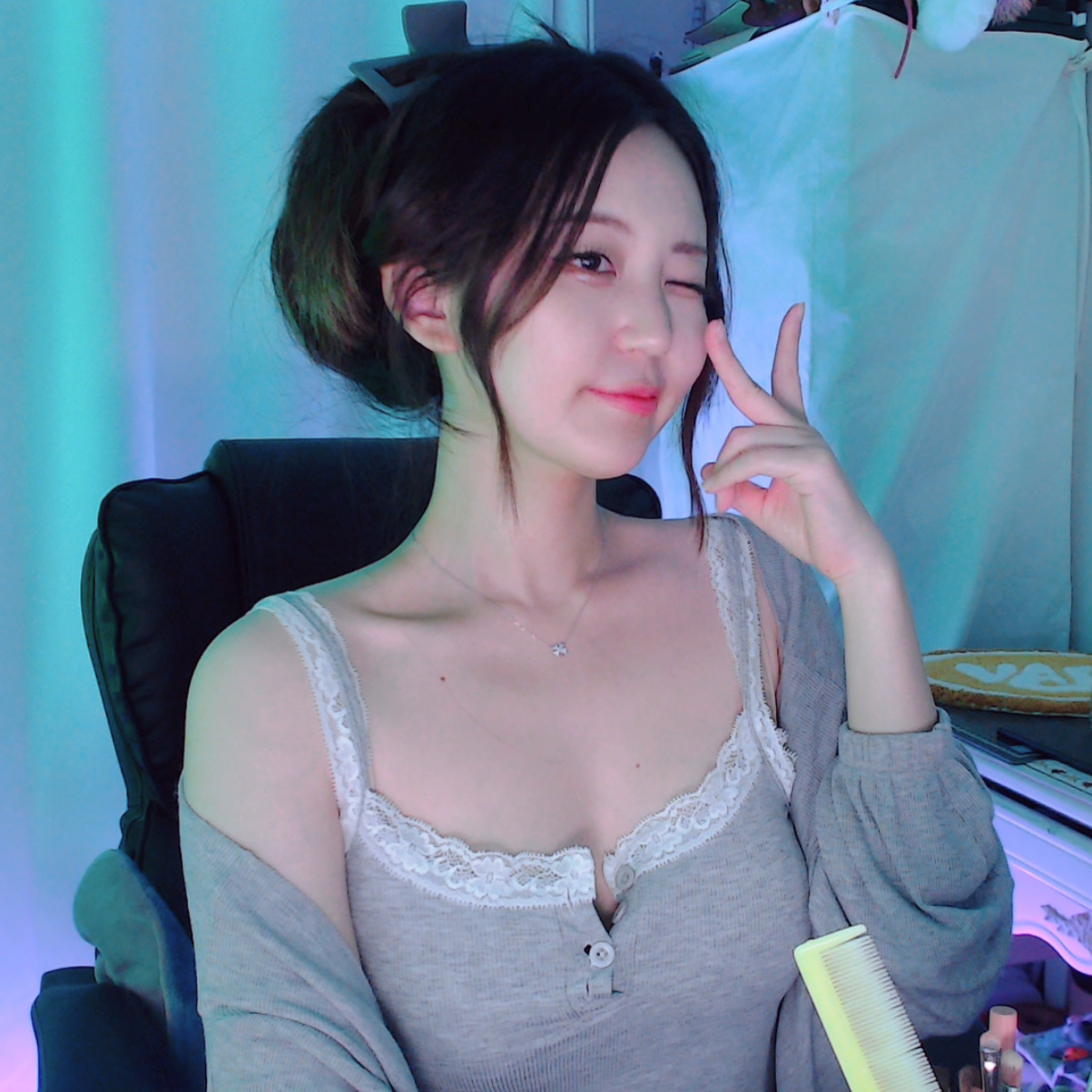 Streamer Profile Picture